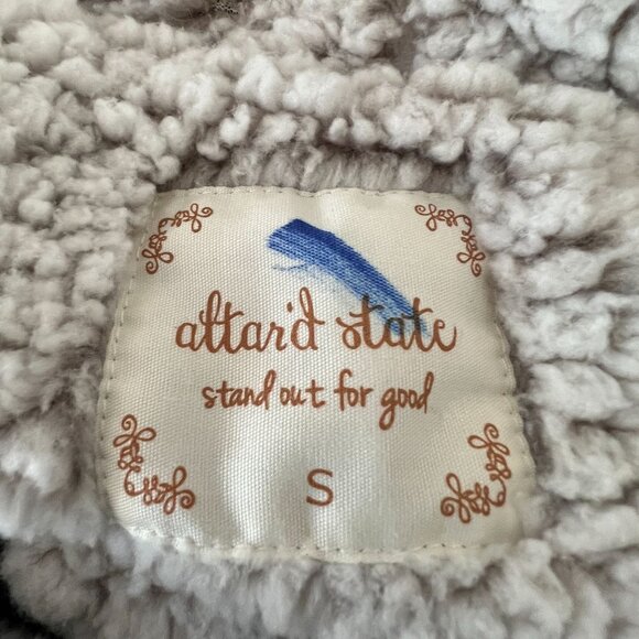 Altar'd State Sherpa Fleece Hoodie Pullover Sweater Gray Small V-Neck Cabincore - Picture 8 of 14